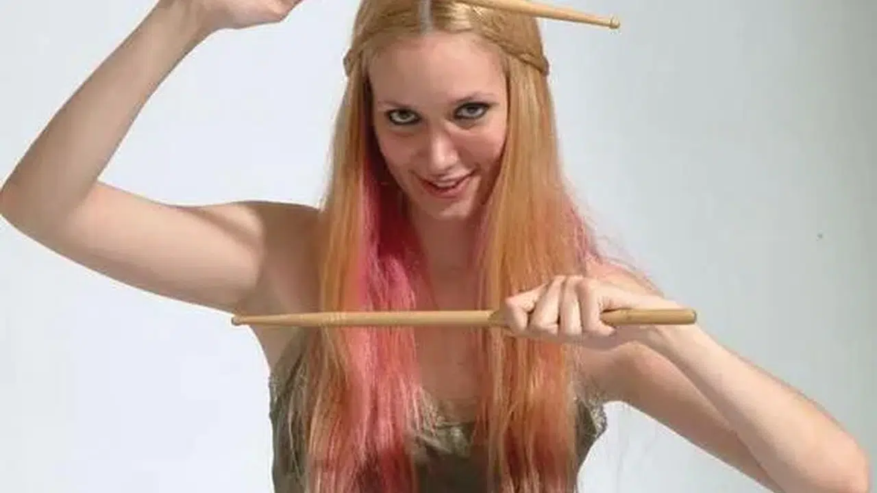 Gökçe Dinçer kimdir, kaç yaşında ve nereli? İşte müzik kariyeri ve özel hayatı