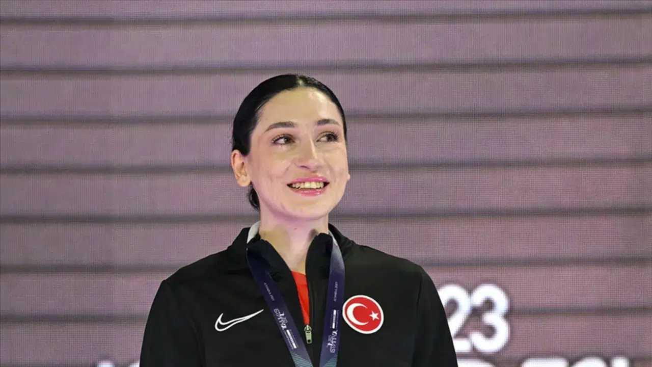 Tuğba Danışmaz Kimdir ve Hangi Branşta Yarışmaktadır?