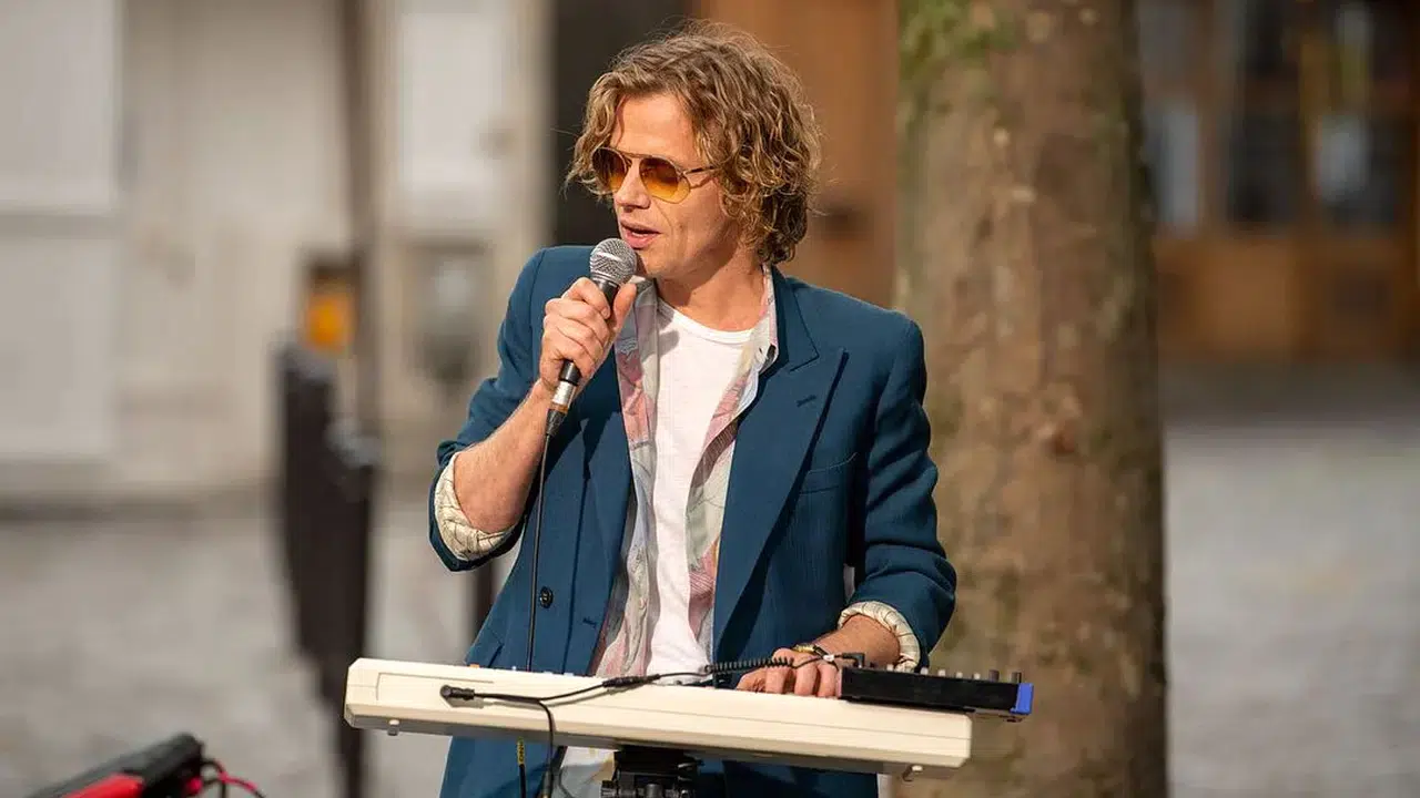 Alex Lutz kimdir, kaç yaşında ve nereli? Hangi projelerde yer aldı?