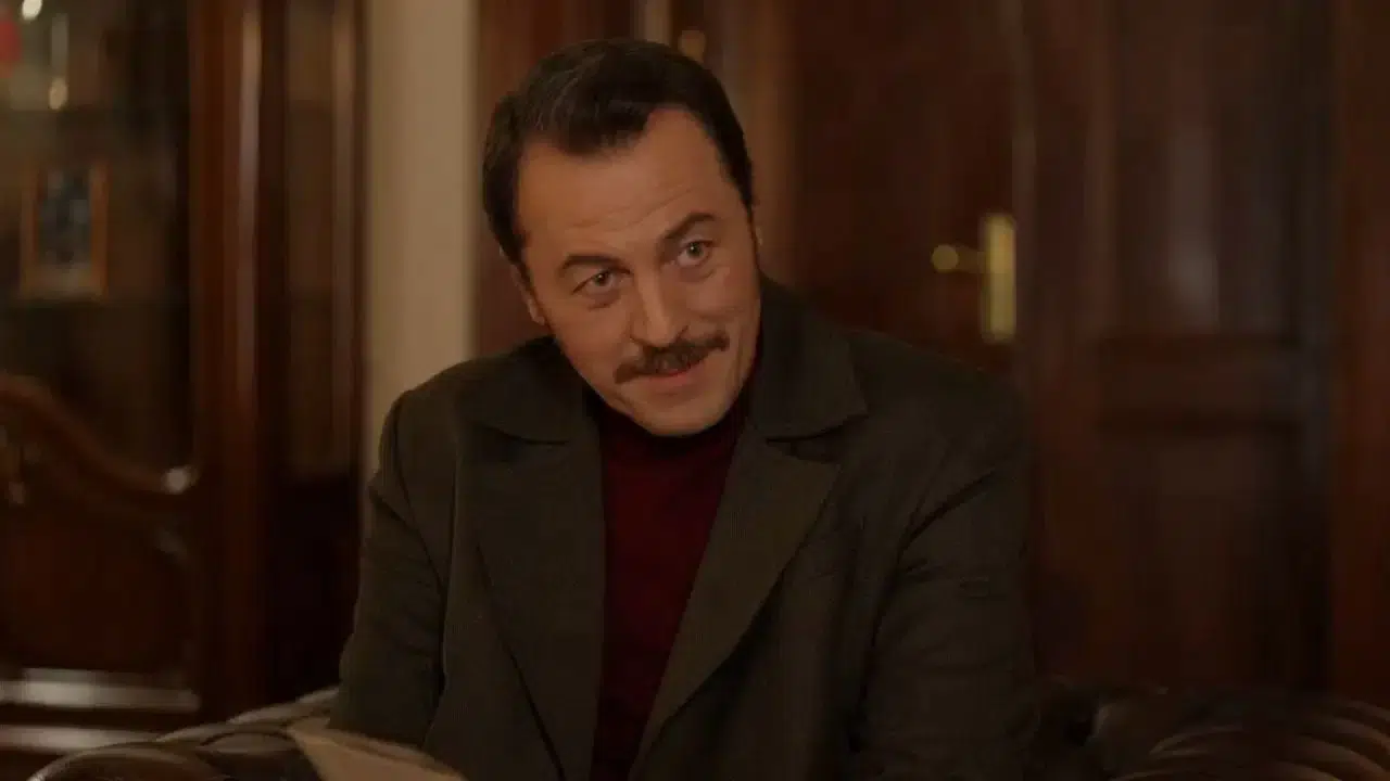 Parçalı Yıllar Filminin Konusu ve Oyuncuları Neler? Ne Zaman Vizyona Girecek?