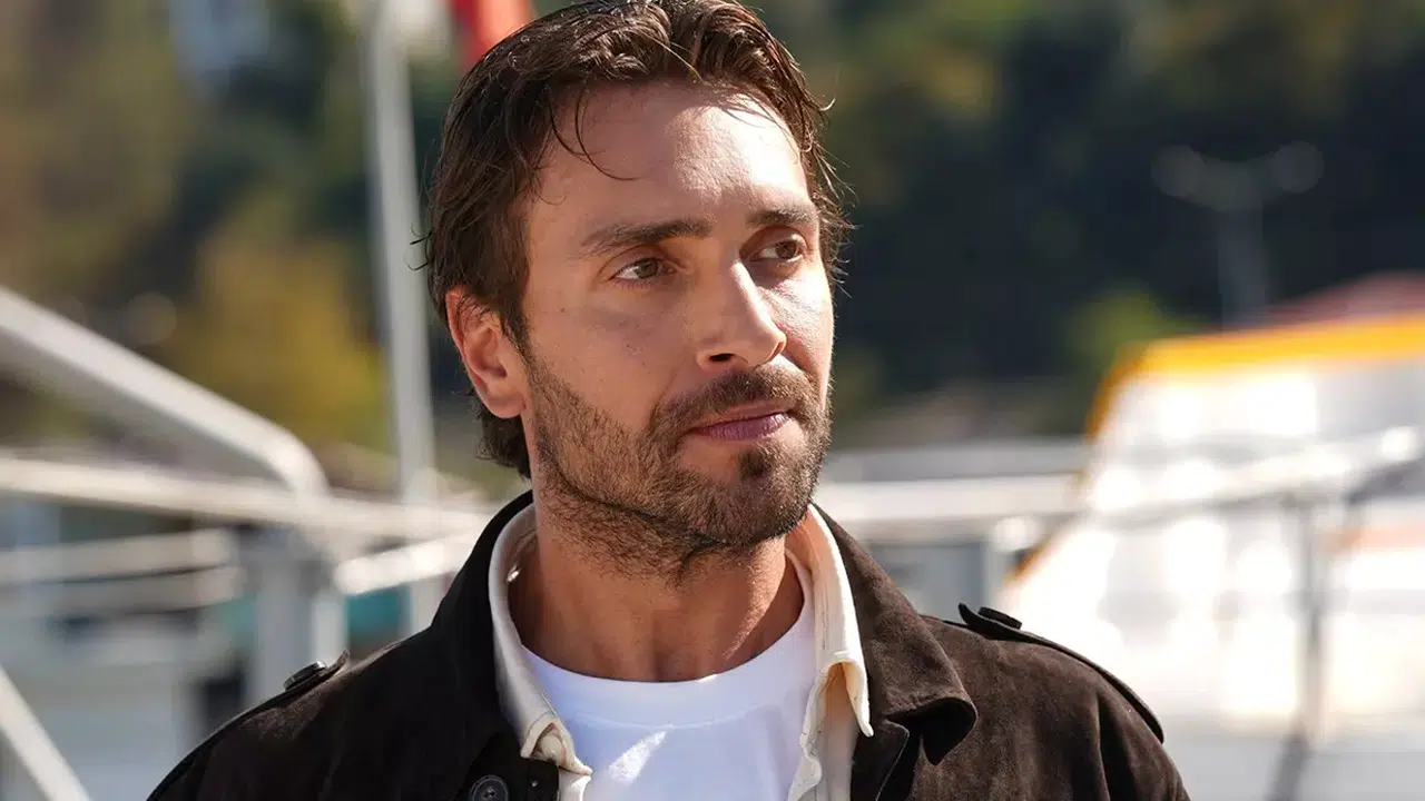 Taşacak Bu Deniz dizisinin Koçari'si Ulaş Tuna Astepe, aşk hayatında yeni bir sayfa mı açtı?
