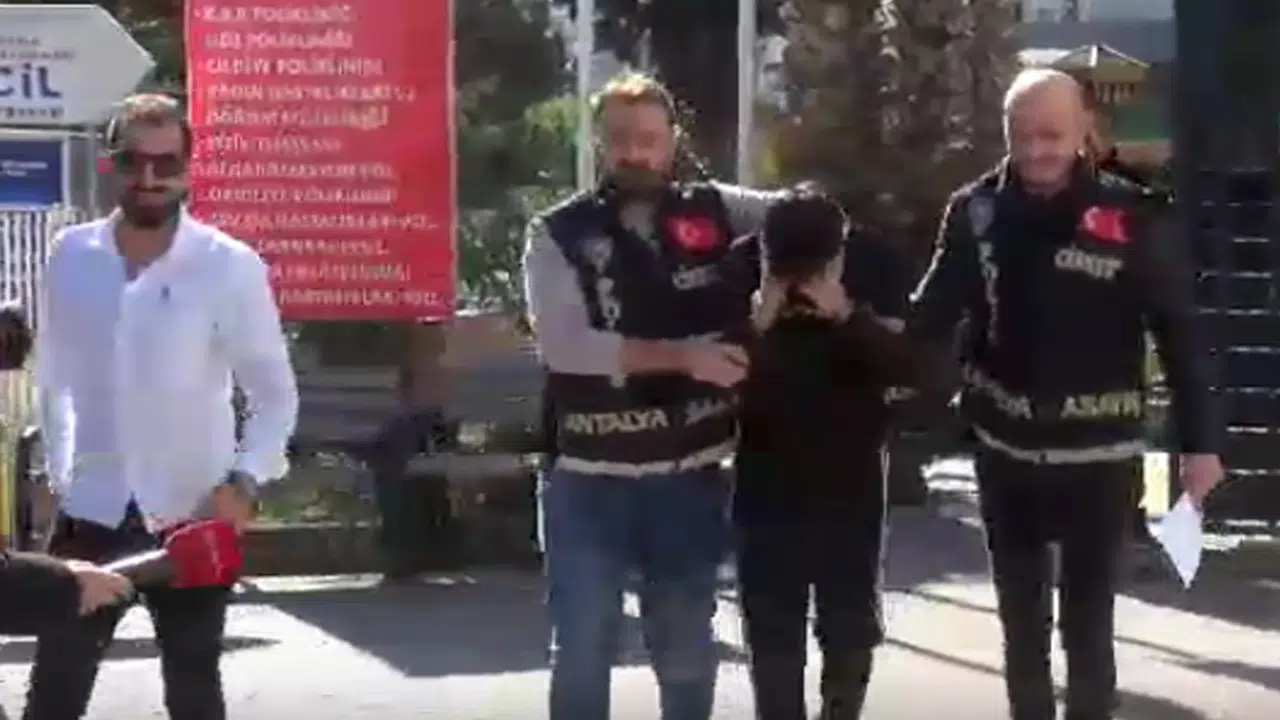 Antalya'da 7 Aylık Hamile Eşini Vuran Şüpheli Yakalandı
