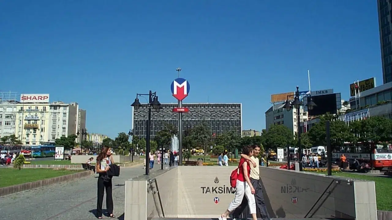 M2 Metro Taksim Durağı Neden Kapalı? Seferler Ne Zaman Normale Dönecek?