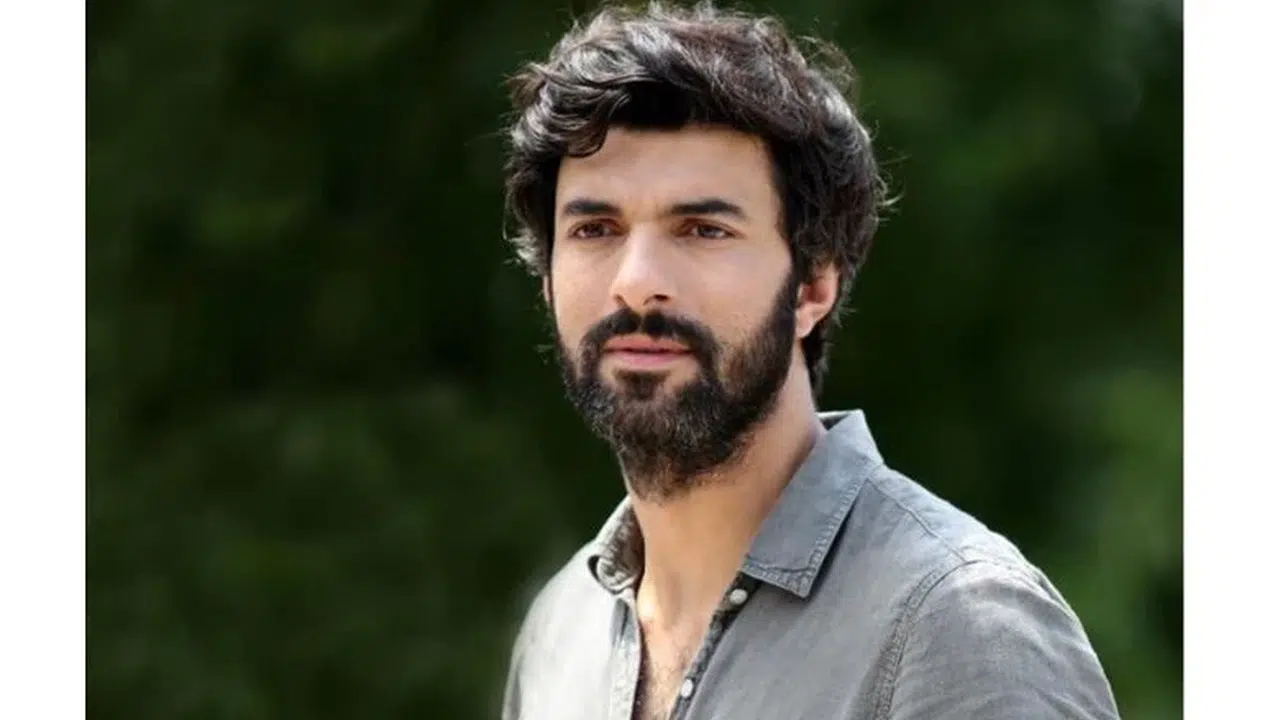 Engin Akyürek Kimdir? Hayatı, Kariyeri ve Özel Yaşamı Hakkında Bilgiler