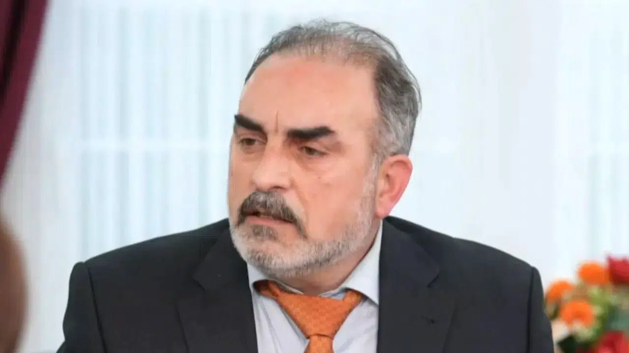 Yemekteyiz Hakan Kaya kimdir? Zuhal Topal'la Yemekteyiz Hakan Bey kaç yaşında ve nereli?