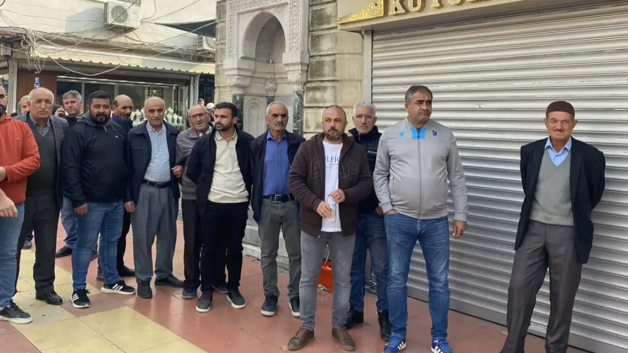 Manisa'da Yüksek Kâr Vaadiyle 500 Milyon TL Dolandıran Kuyumcuya Verilen Cezalar Neler?