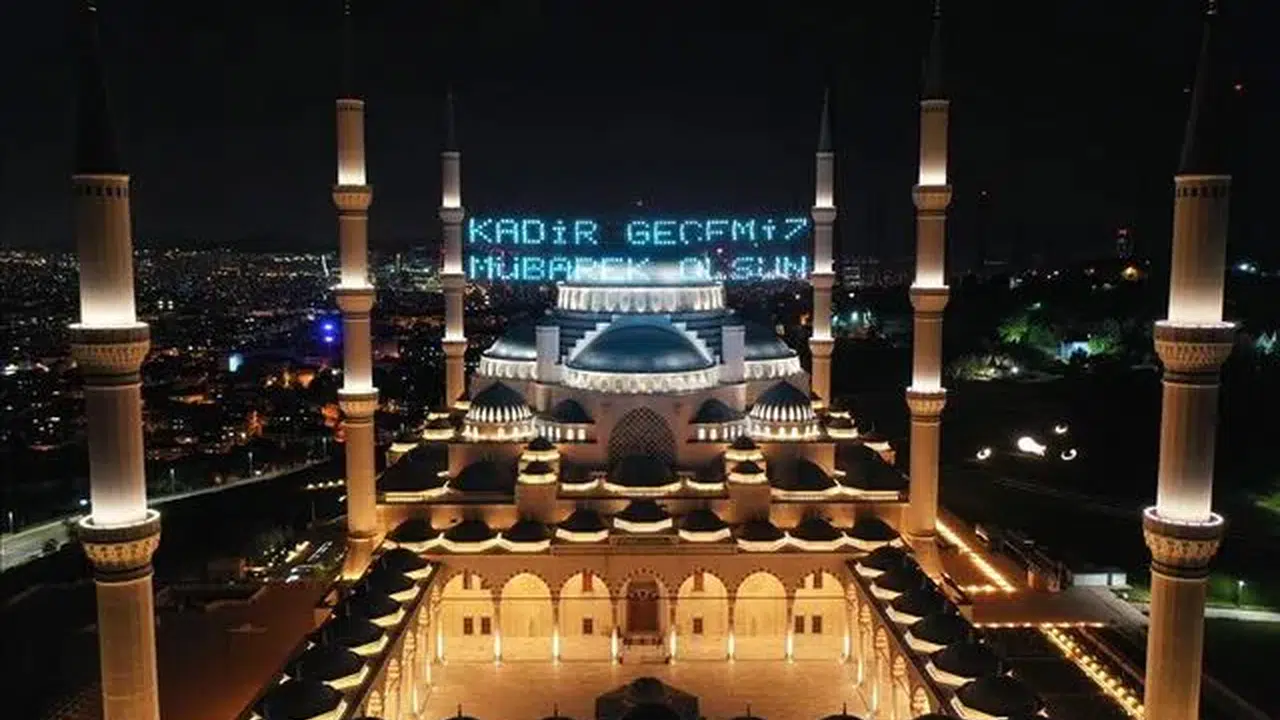 Kadir Gecesi namazı nedir, ne zaman ve nasıl kılınır?