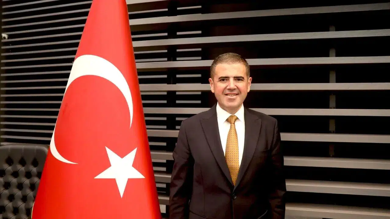 Serkan Tuncer kimdir? Mezitli Belediye Başkanı'nın hayatı ve kariyeri hakkında bilmeniz gerekenler