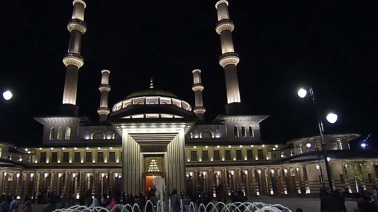 Millet Camii'nde Kadir Gecesi Özel Yayını Kanal D'de Canlı Olarak Yayınlanacak