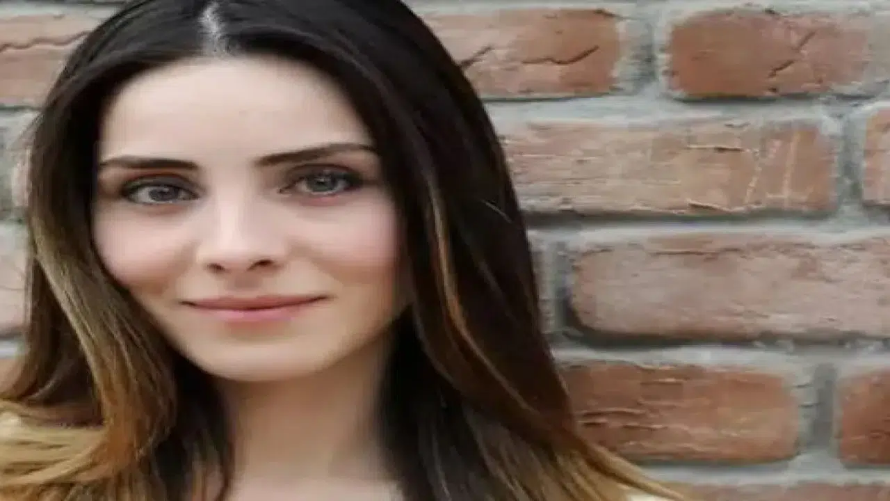 Nur Fettahoğlu kimdir, kariyeri ve özel hayatı hakkında merak edilenler nelerdir?