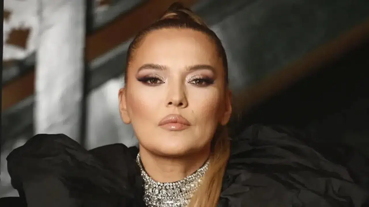 Demet Akalın Kimdir, Kaç Yaşında ve Nereli? Neden Gündem Oldu?