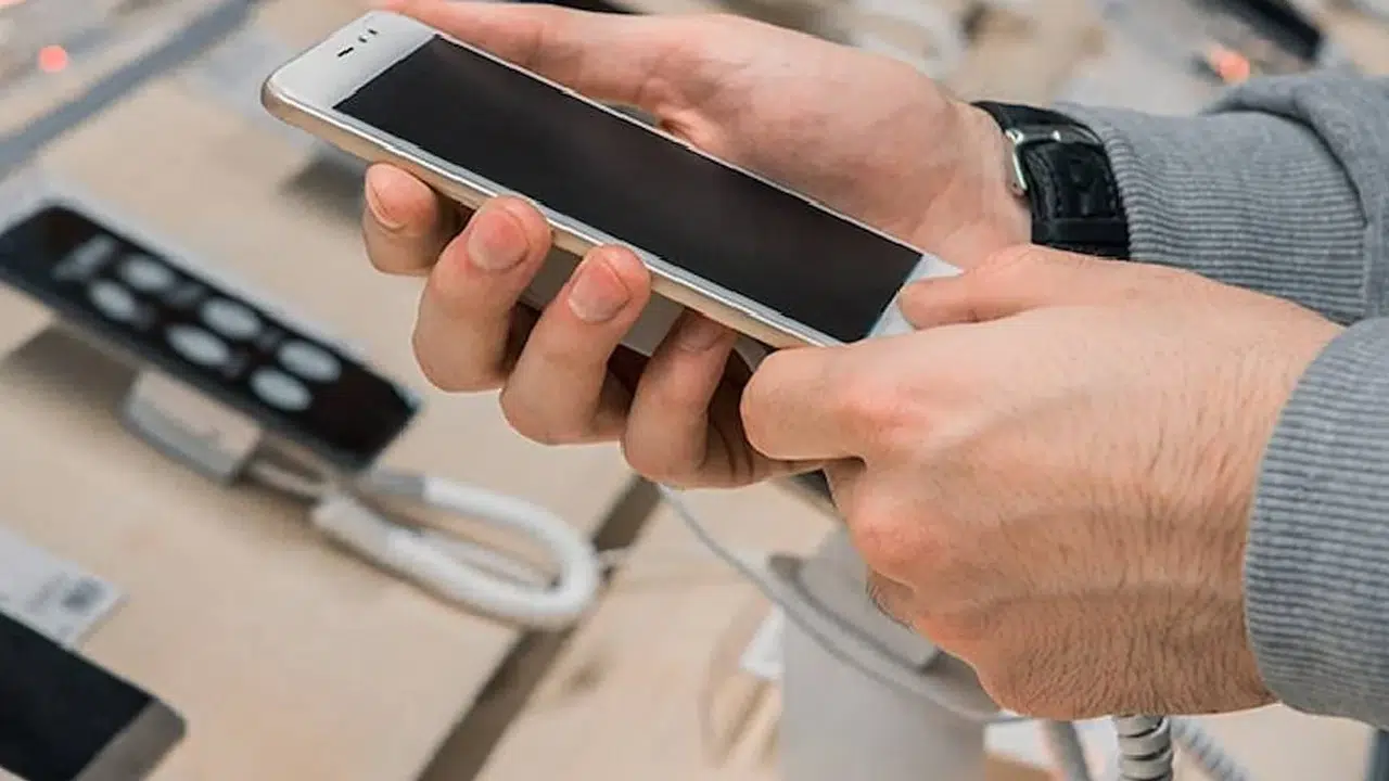 Akıllı telefon pazarında batarya ömrü neden öncelik haline geldi?