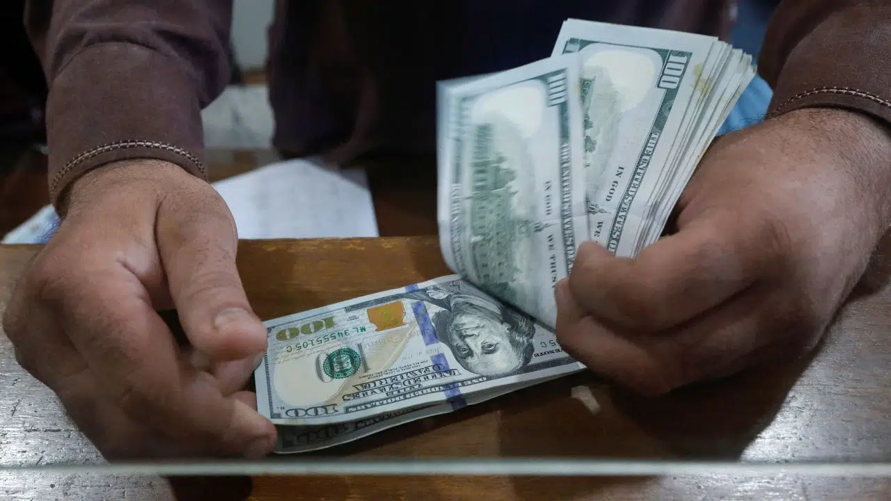 Döviz Kurlarında Son Durum: Dolar ve Euro Ne Kadar Oldu?