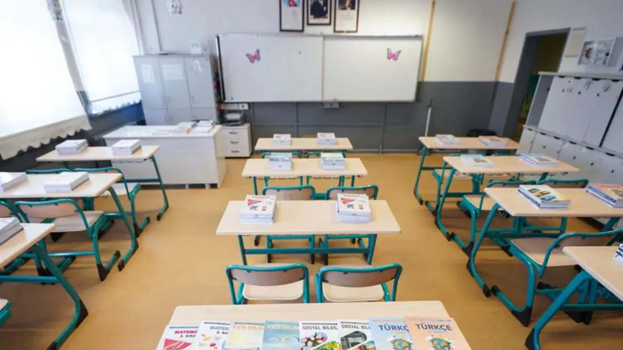 Bursa'da yarın okullar tatil mi? Çarşamba günü Bursa'da grev var mı, öğretmenler ders işleyecek mi?