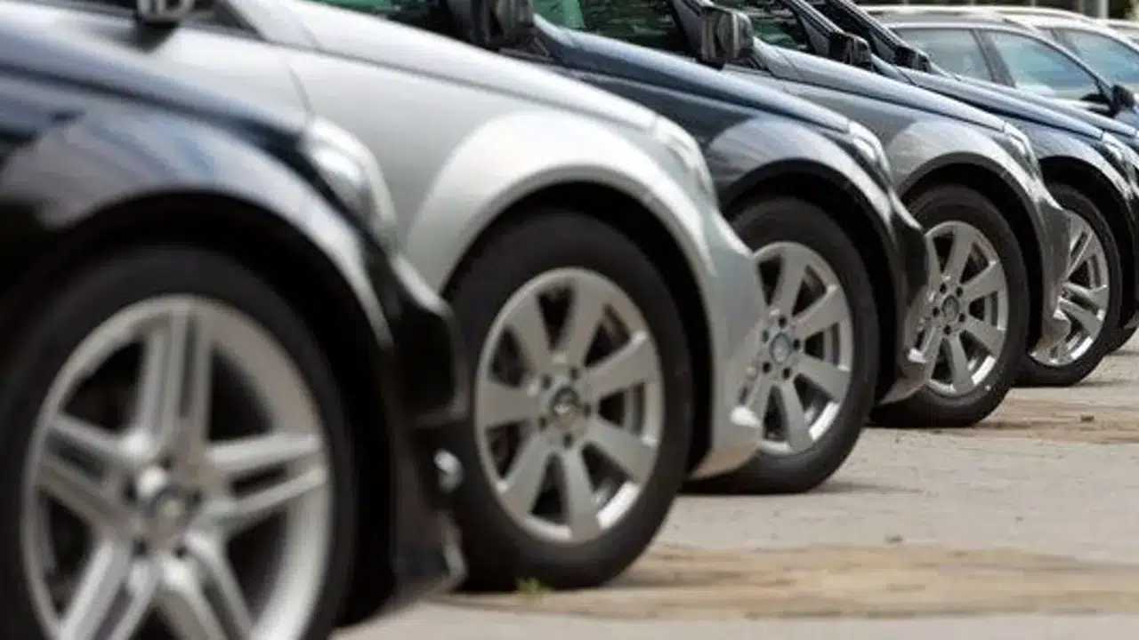 Sıfır Araç Fiyatlarının Yükselişi İkinci El Pazarını Nasıl Etkiliyor?