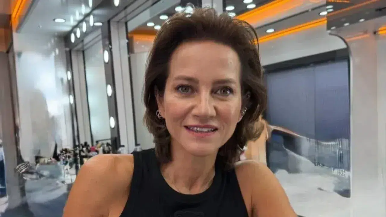 Merva Ulusoy Kimdir? Çirkin Dizisindeki Ebru Şifacı Karakterinin Hikayesi Nedir?