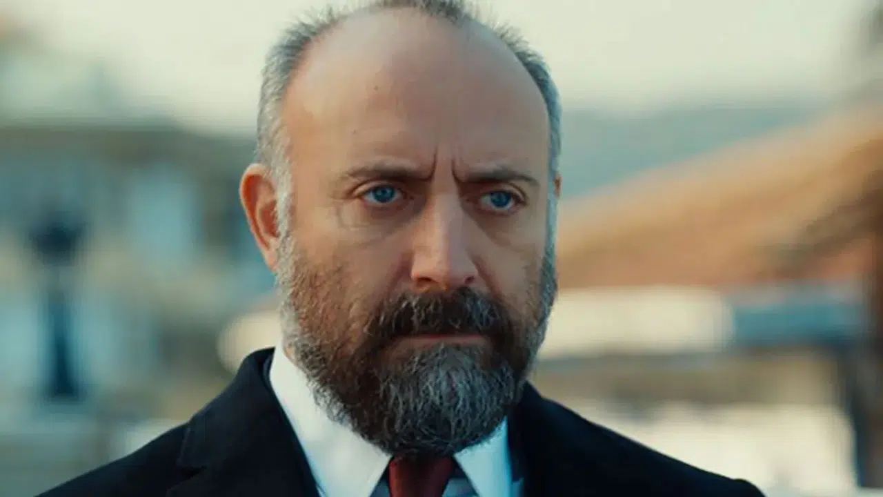 Halit Ergenç 'Satıcının Ölümü' ile sahnede!