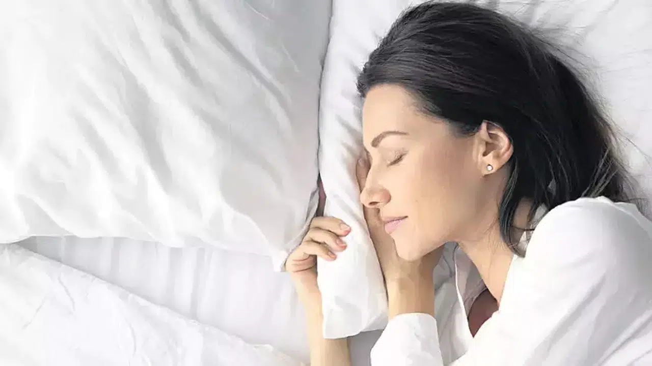 Meğer her gece bakterilerle uyuyormuşuz! Klozetten 17 bin kat daha kirli olan o eşya şoke etti