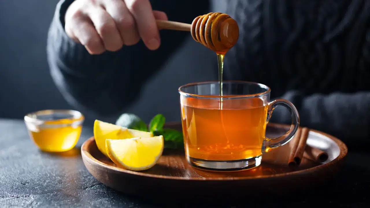 Sıcak çaya bal eklemek sağlığınıza zarar verebilir