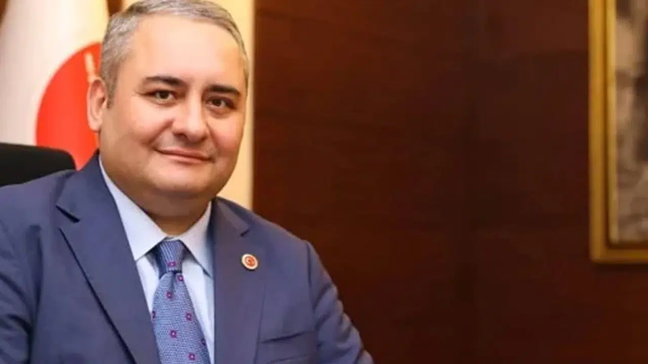 Mustafa Özarslan Kimdir? CHP'den AK Parti'ye Geçiş İddiaları Nedir?