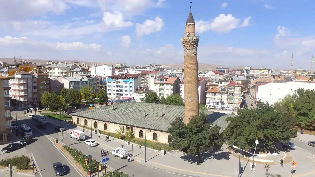 Sivas Ulu Cami'nin Restorasyon Süreci Ne Zaman Tamamlanacak?