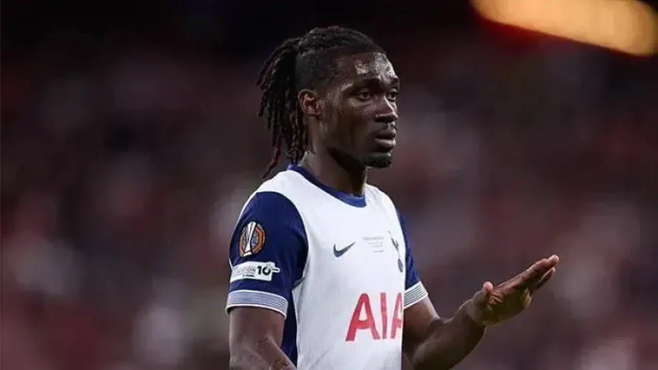 Transfer için görüşmeler başladı! Fenerbahçe, Yves Bissouma mesaisinde