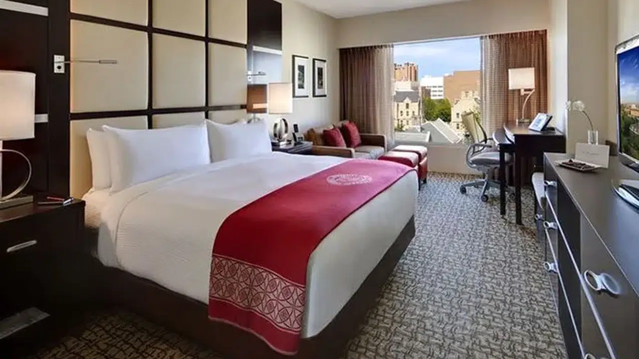 Otel Halıları Neden Hep Karmaşık Desenli? Meğer Sebebi Mantıklıymış