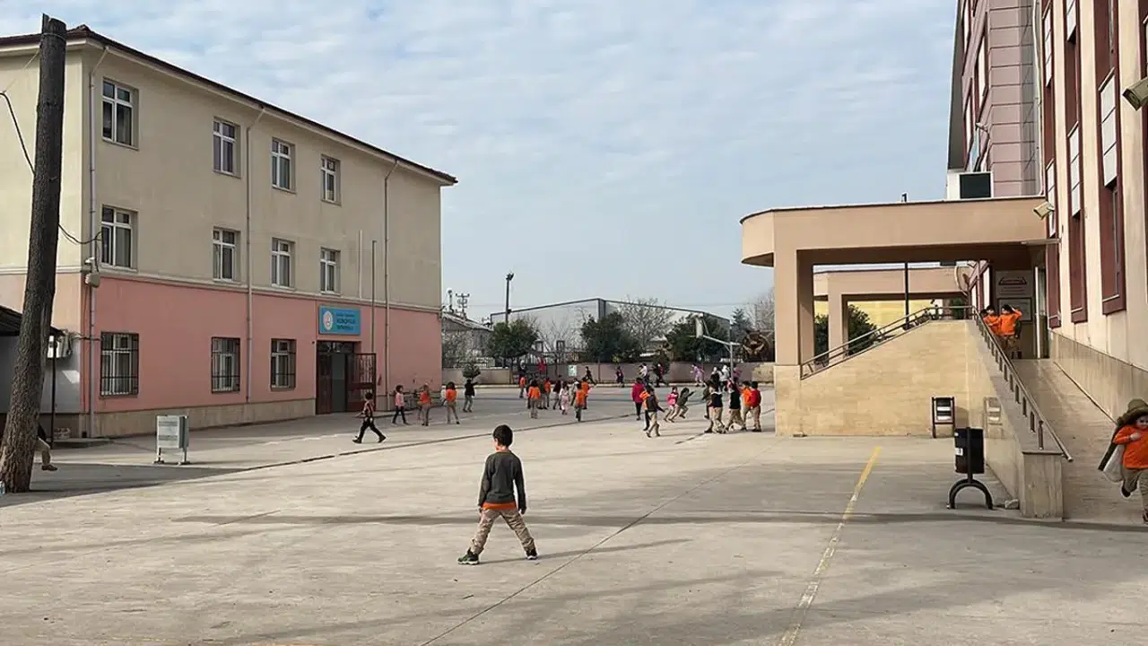 Kocaeli'de yarın okullar tatil mi? Çarşamba Günü Kocaeli'de öğretmenler grev yapacak mı?