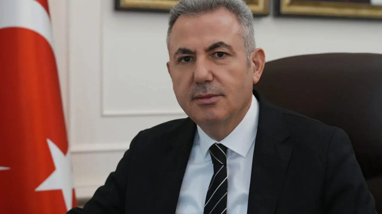 Süleyman Elban kimdir? İzmir Valisi Süleyman Elban kaç yaşında, nereli ve evli mi?