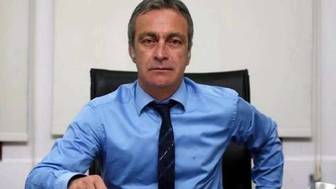 Beşiktaş'ın yeni teknik direktörü Önder Özen kimdir ve hangi takımlarda görev almıştır?