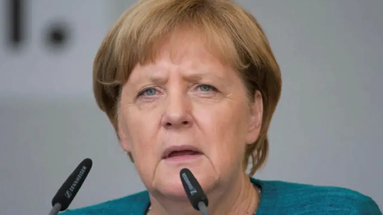 Angela Merkel'in Makyaj Giderleri Neden Tartışma Yarattı?
