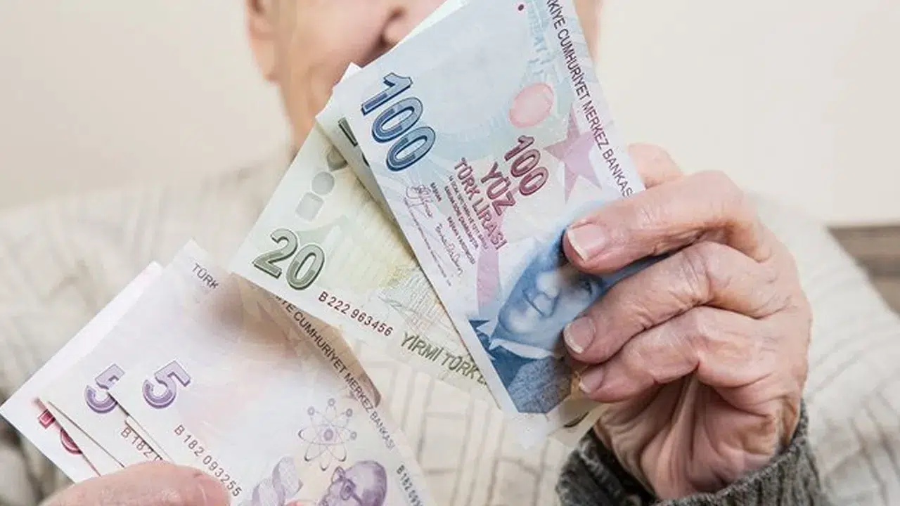 Emeklilerin Kurban Bayramı ikramiyeleri ile maaş ödemeleri bugün başlıyor