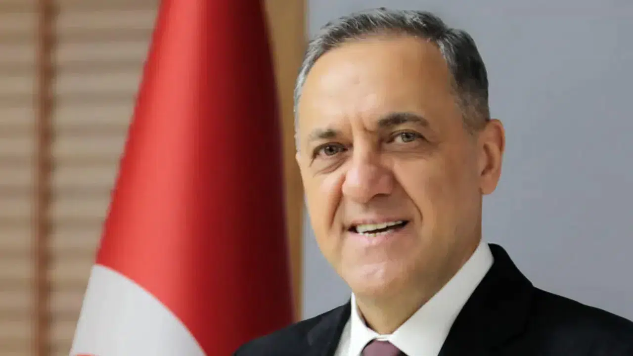 Ahmet Hamdi Usta kimdir? Yalova Valisi Ahmet Hamdi Usta kaç yaşında ve nereli?