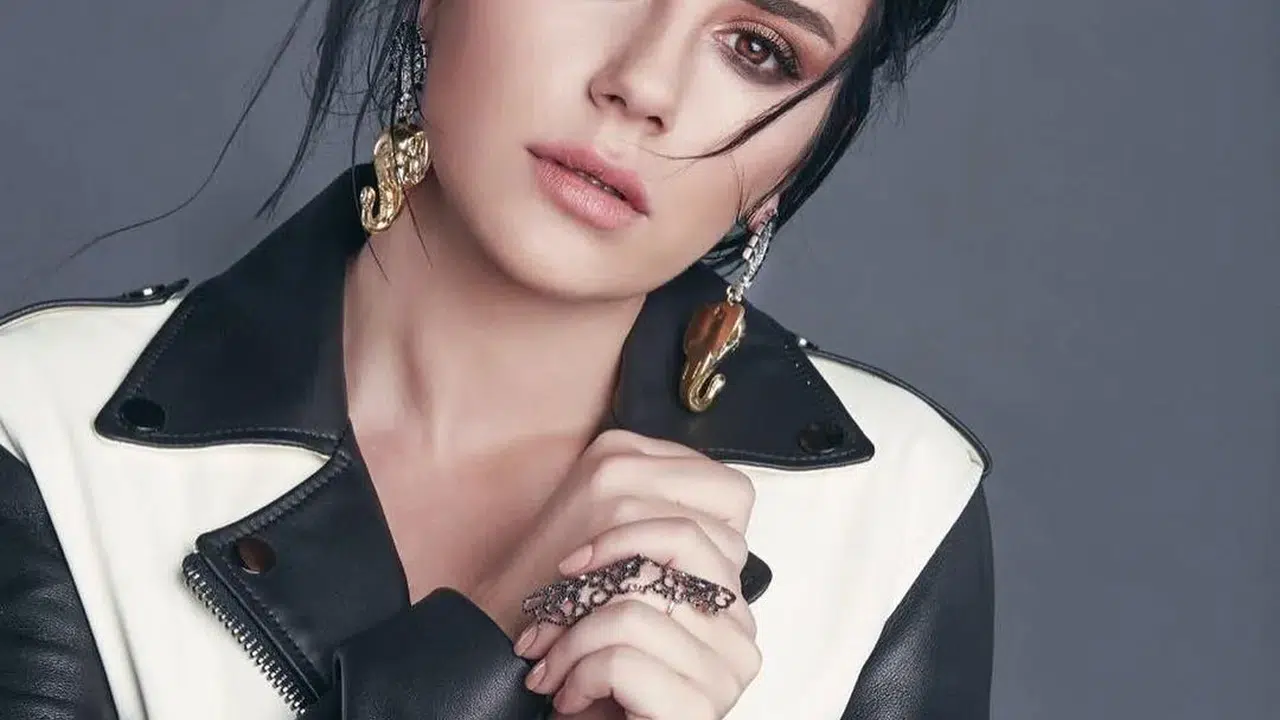 Merve Özbey kimdir, kaç yaşında ve nereli? Kariyeri nasıl şekillendi?