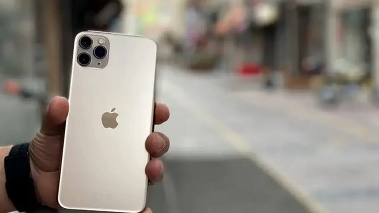 iPhone 17 fiyat indirimleri sonrası Çin'de satışlar rekor kı