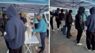 Toplanma alanlarında sıcak çorba ikramı: Pendik Belediyesi sahada