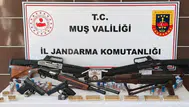 Muş'ta ruhsatsız silah operasyonunda 6 şüpheli gözaltına alındı