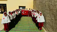 MHP lideri Bahçeli, Afganistan'daki Türkmen çocuklara bayramlık gönderdi
