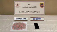 Sakarya'da evlerini uyuşturucu imalathanesine çeviren 2 şüpheli tutuklandı