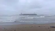 Sakarya'da hava şartları nedeniyle yük gemisi karaya oturdu