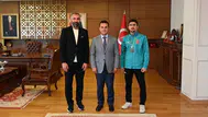 Rektör Ahmet Hamdi Topal, dünya ikincisi olan sporcuyu tebrik etti