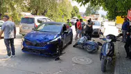 Bursa'da otomobil ile çarpışan motosiklet sürücüsü yaralandı