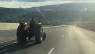 Çankırı’da 80 km hızla giden traktörü görenler şaşkına döndü