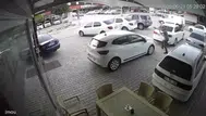 Adana'da Yeşilova Oto Center'da silahlı saldırı : Çok sayıda araç zarar gördü