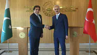 Bakan Uraloğlu ve Pakistan Federal Demir Yolları Bakanı Abbasi bir arada