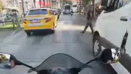 Bursa'da motosikletin yayaya çarptığı kaza kask kamerasına yansıdı