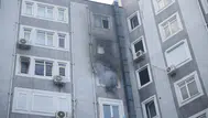 Antalya'da apartman dairesinde yangın : 5 kişi dumandan etkilendi