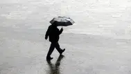 İstanbul’da aniden bastıran sağanak yağış hayatı felç etti :