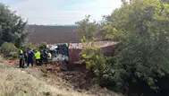 Bursa'da kontrolden çıkan TIR, tarlaya uçtu: Bir yaralı