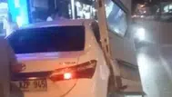 Mersin'deki kazada minibüsün kapısı otomobilde asılı kaldı